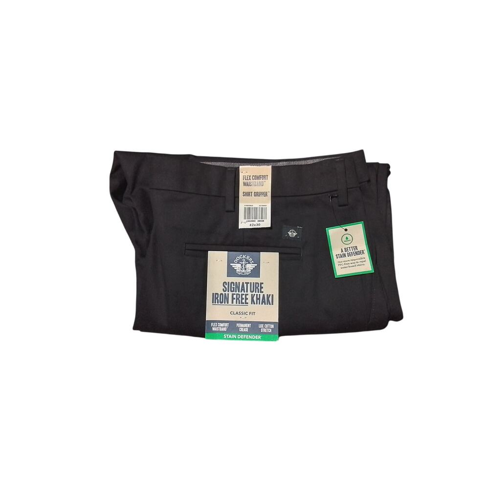 Dockers Men's Classic Fit Signature Khaki 42x30 Black NWT
